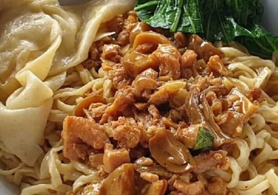 Lezatnya Mie Ayam Papi Gendut Jakarta Favorit Artis